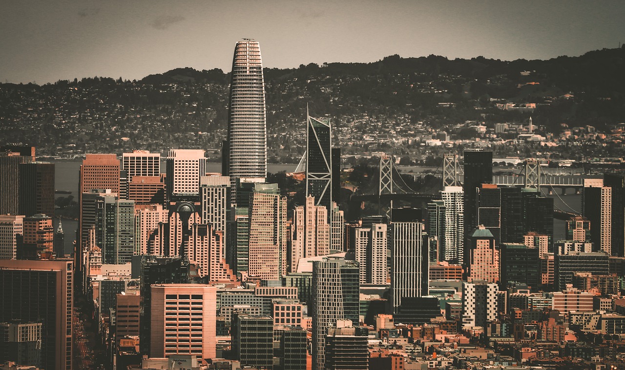 三强激战 三强激战